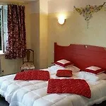 Logis Restaurant La Vigotte Жирмон-Валь-д'Ажоль