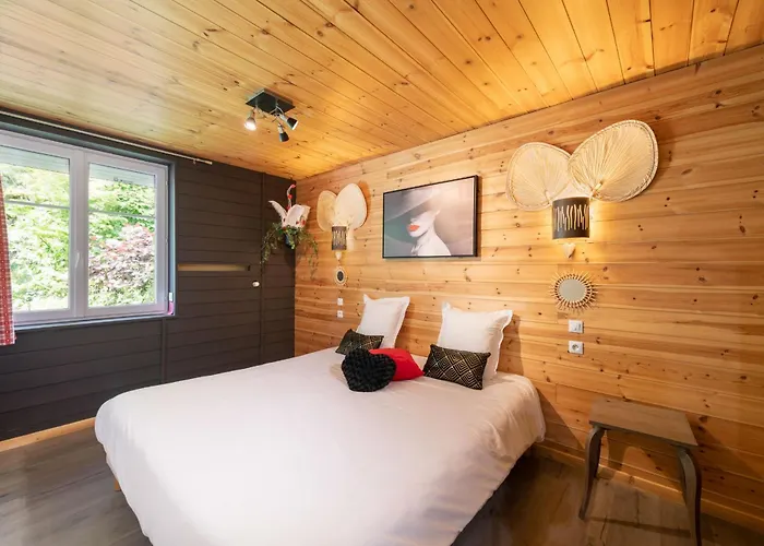 Logis Restaurant La Vigotte 格尔蒙特维勒阿瓦尔